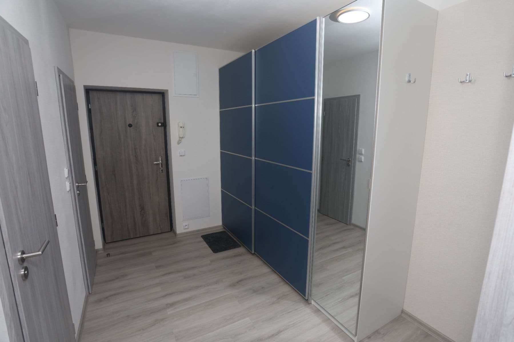 2 bedroom with open-plan kitchen flat to rent, 61 m², Kryštofova, Prague, Prague 2 bedroom with open-plan kitchen flat to rent, 61 m², Kryštofova, Prague, Prague