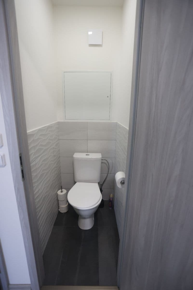 2 bedroom with open-plan kitchen flat to rent, 61 m², Kryštofova, Prague, Prague 2 bedroom with open-plan kitchen flat to rent, 61 m², Kryštofova, Prague, Prague