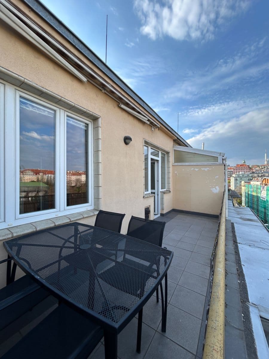 2 bedroom flat to rent, 34 m², Petrohradská, Prague, Prague 2 bedroom flat to rent, 34 m², Petrohradská, Prague, Prague