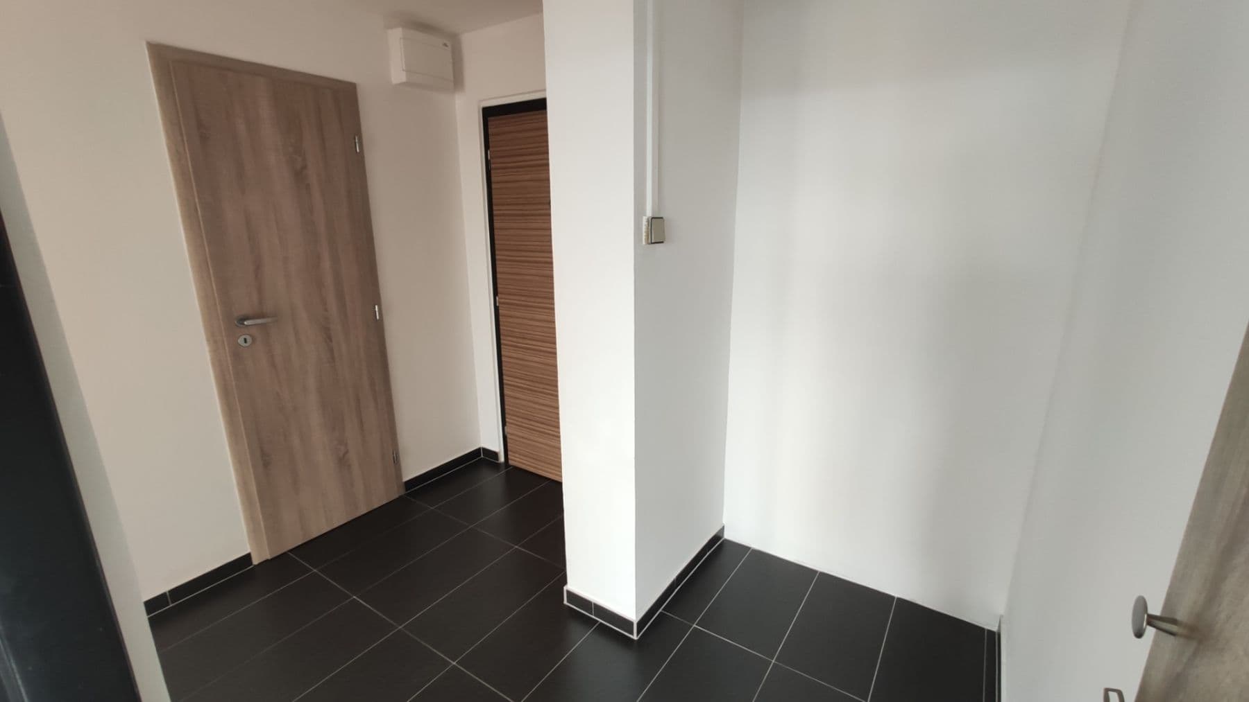 1 bedroom with open-plan kitchen flat to rent, 46 m², Bajkonurská, Prague, Prague 1 bedroom with open-plan kitchen flat to rent, 46 m², Bajkonurská, Prague, Prague
