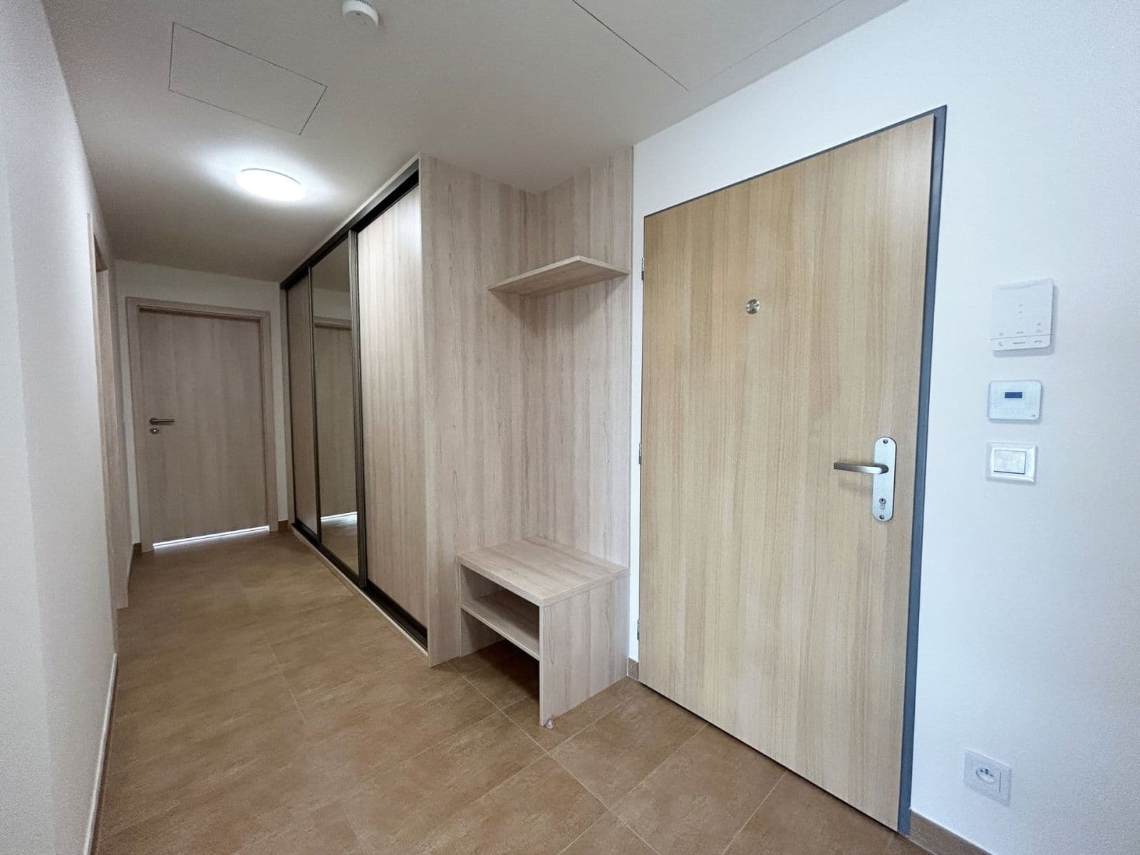 2 bedroom with open-plan kitchen flat to rent, 72 m², Strančická, Prague, Prague 2 bedroom with open-plan kitchen flat to rent, 72 m², Strančická, Prague, Prague