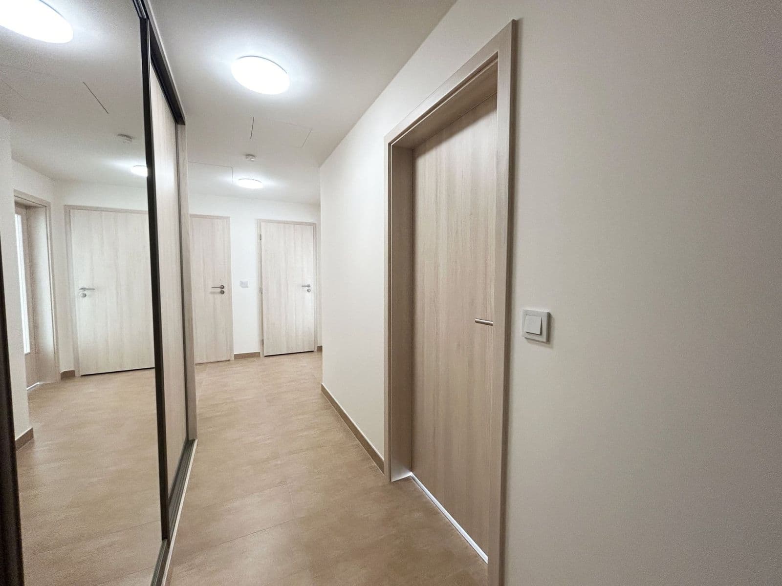 2 bedroom with open-plan kitchen flat to rent, 72 m², Strančická, Prague, Prague 2 bedroom with open-plan kitchen flat to rent, 72 m², Strančická, Prague, Prague
