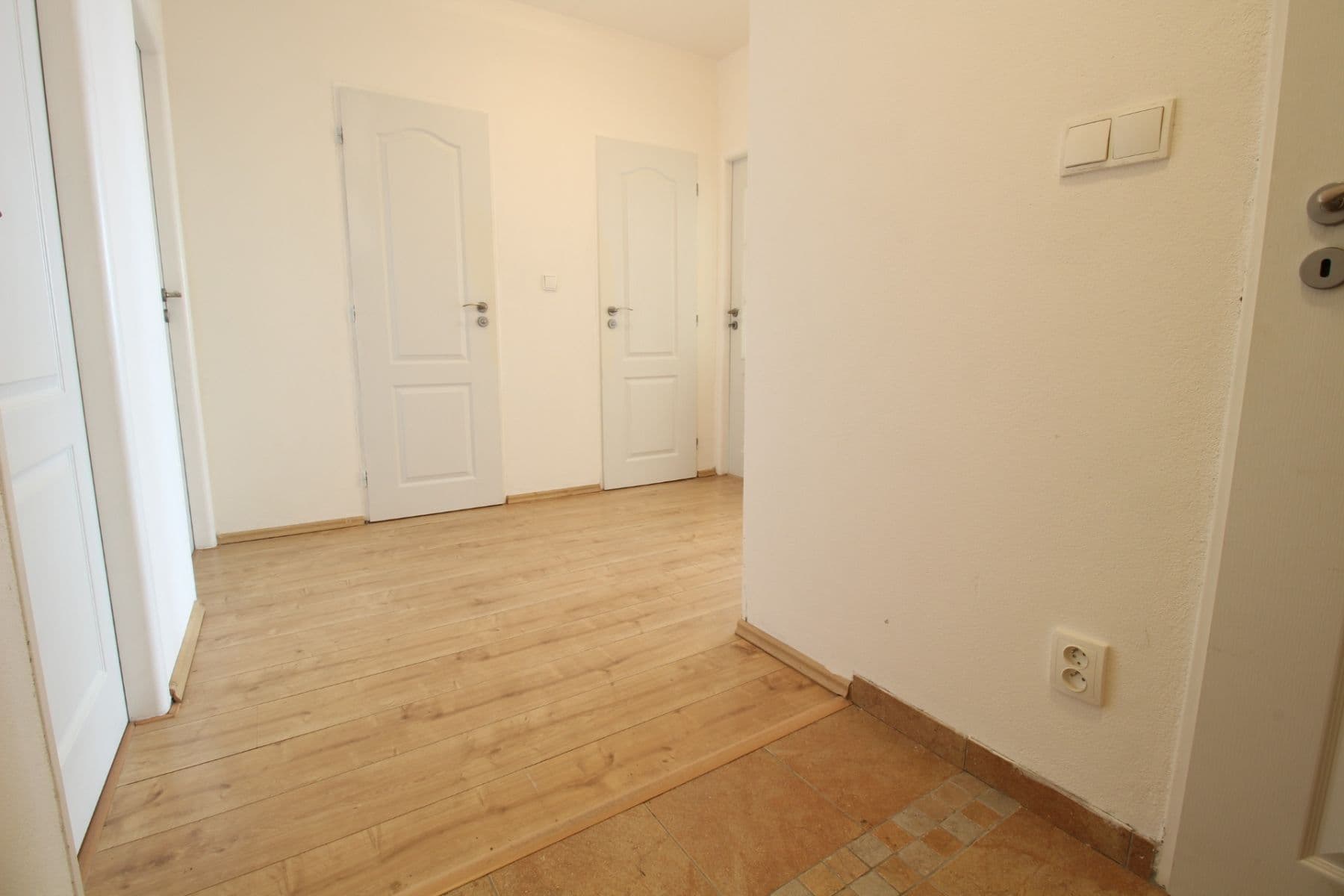 2 bedroom with open-plan kitchen flat to rent, 70 m², Radimovická, Prague, Prague 2 bedroom with open-plan kitchen flat to rent, 70 m², Radimovická, Prague, Prague