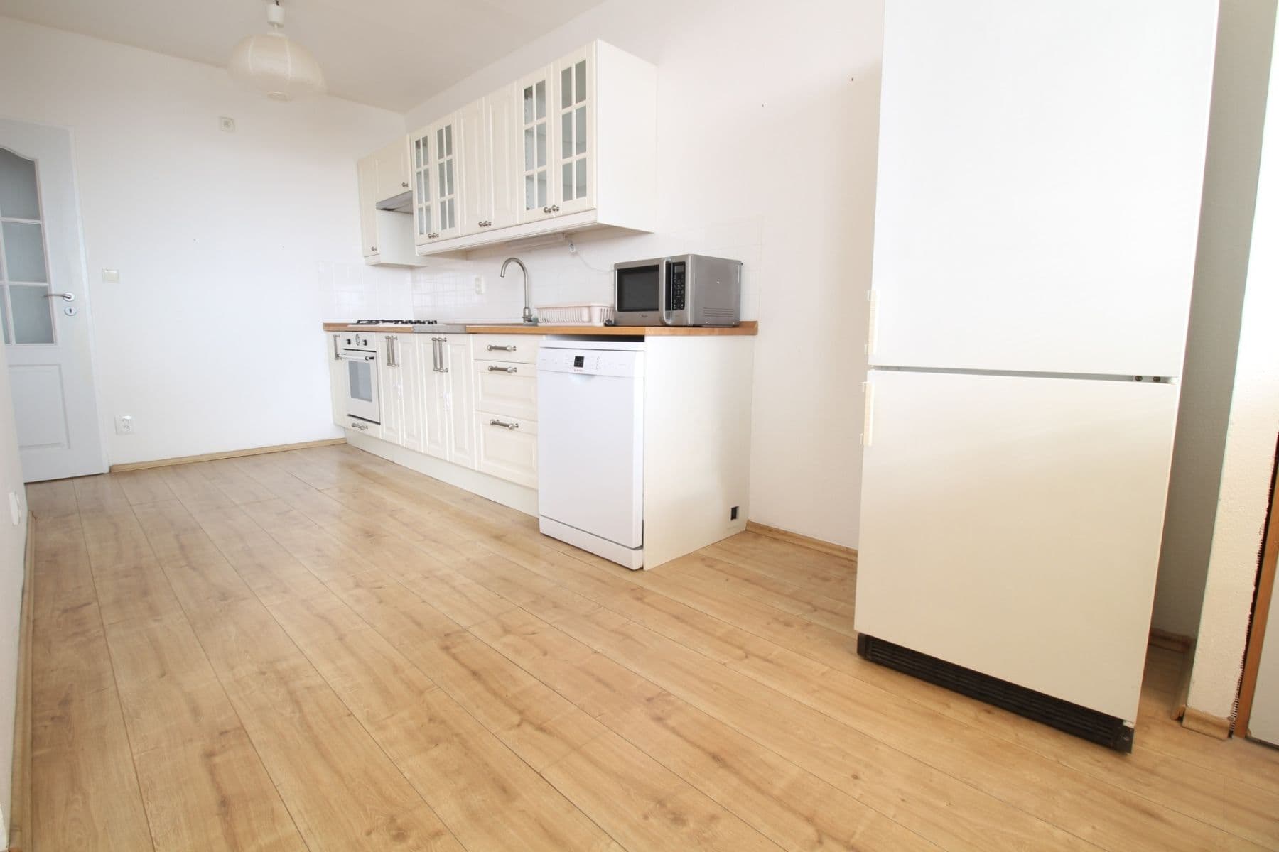 2 bedroom with open-plan kitchen flat to rent, 70 m², Radimovická, Prague, Prague 2 bedroom with open-plan kitchen flat to rent, 70 m², Radimovická, Prague, Prague