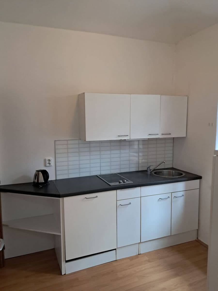 Studio flat to rent, 30 m², Na Petynce, Prague, Prague Studio flat to rent, 30 m², Na Petynce, Prague, Prague