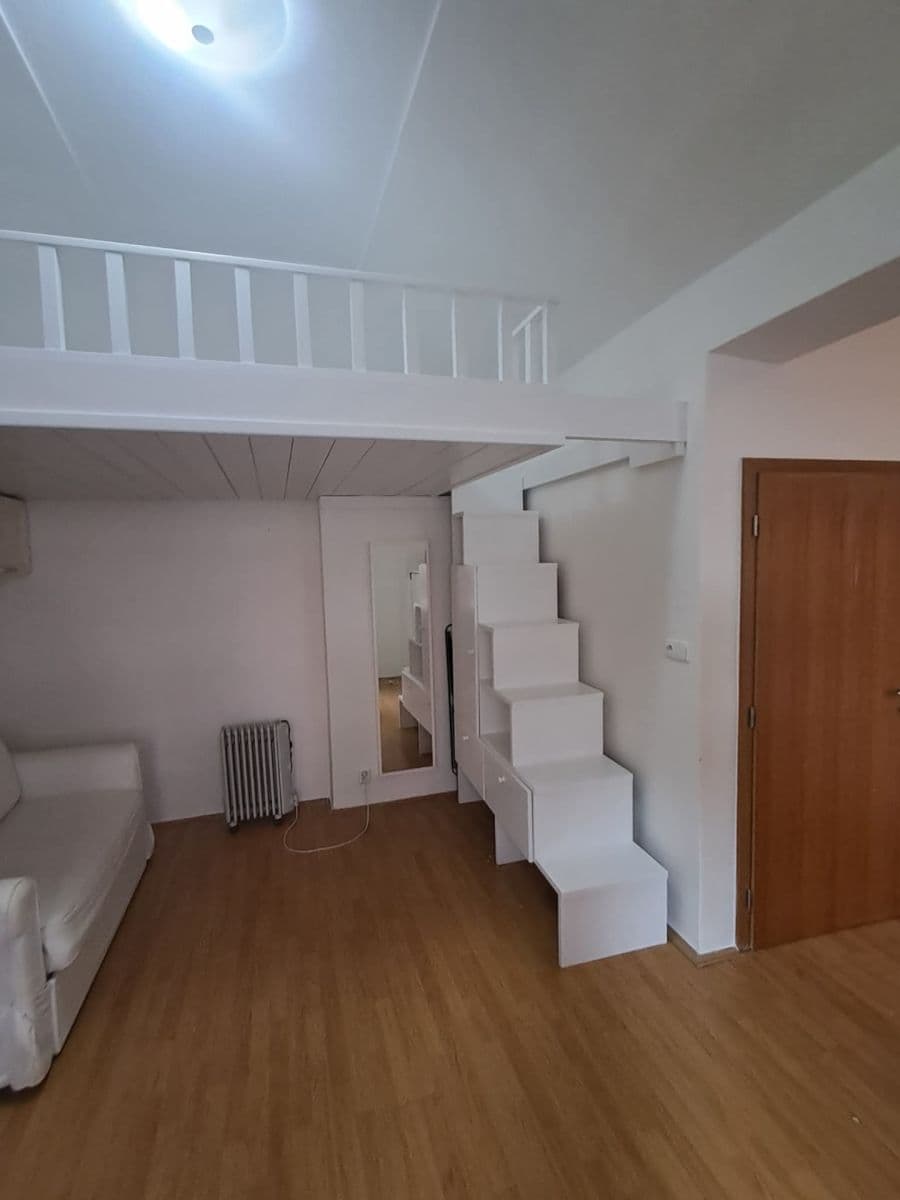 Studio flat to rent, 30 m², Na Petynce, Prague, Prague Studio flat to rent, 30 m², Na Petynce, Prague, Prague