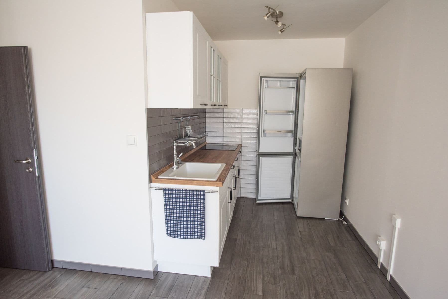 1 bedroom with open-plan kitchen flat to rent, 44 m², Uherská, Prague, Prague 1 bedroom with open-plan kitchen flat to rent, 44 m², Uherská, Prague, Prague