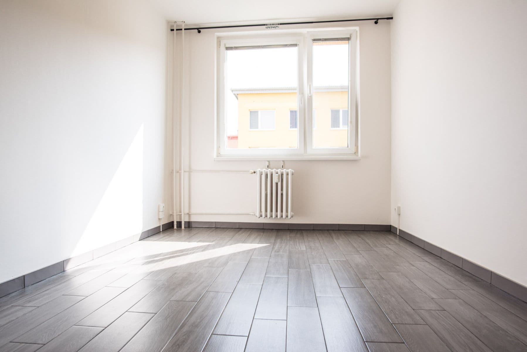 1 bedroom with open-plan kitchen flat to rent, 44 m², Uherská, Prague, Prague 1 bedroom with open-plan kitchen flat to rent, 44 m², Uherská, Prague, Prague