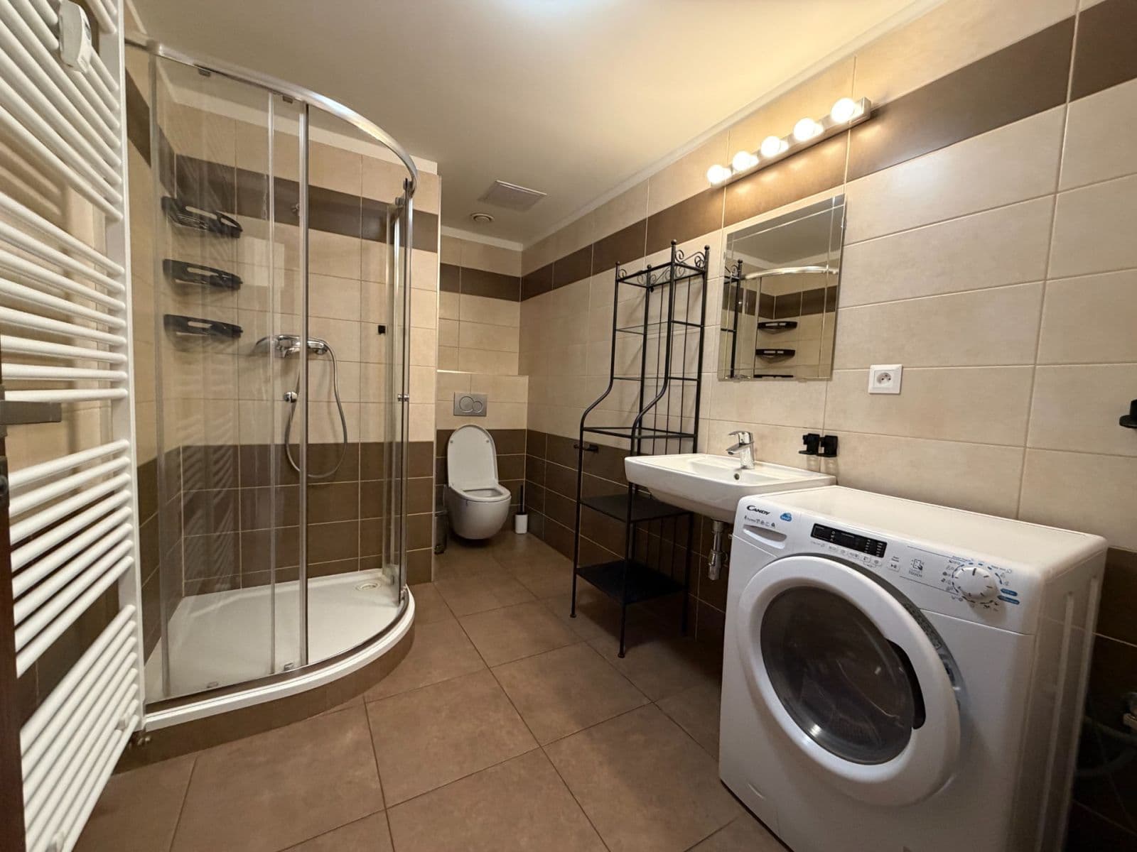 1 bedroom with open-plan kitchen flat to rent, 49 m², Jankovcova, Prague, Prague 1 bedroom with open-plan kitchen flat to rent, 49 m², Jankovcova, Prague, Prague