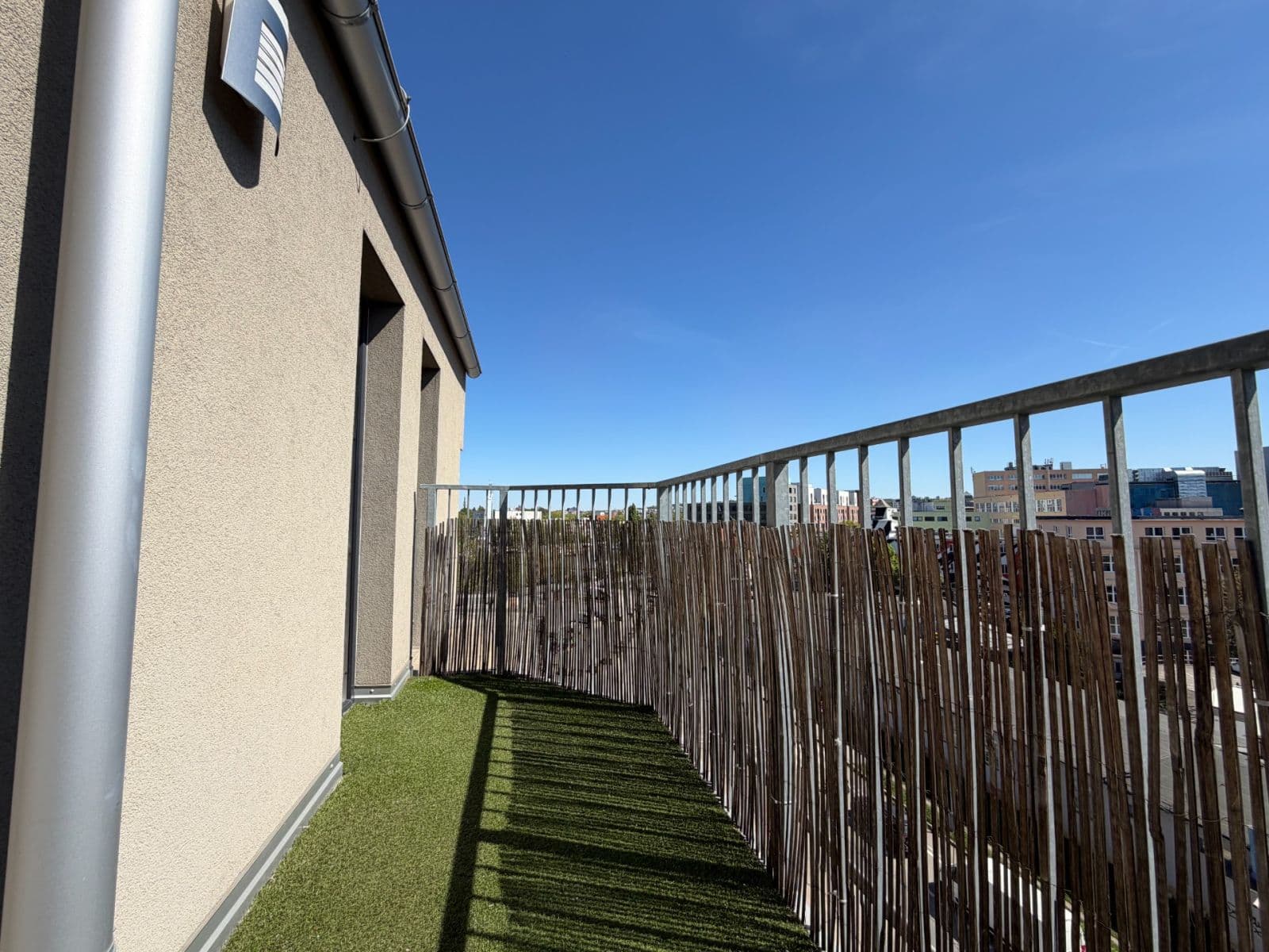 1 bedroom with open-plan kitchen flat to rent, 49 m², Jankovcova, Prague, Prague 1 bedroom with open-plan kitchen flat to rent, 49 m², Jankovcova, Prague, Prague