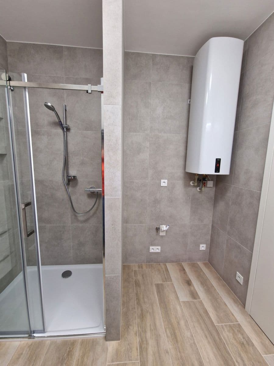 1 bedroom with open-plan kitchen flat to rent, 37 m², U Kříže, Prague, Prague 1 bedroom with open-plan kitchen flat to rent, 37 m², U Kříže, Prague, Prague