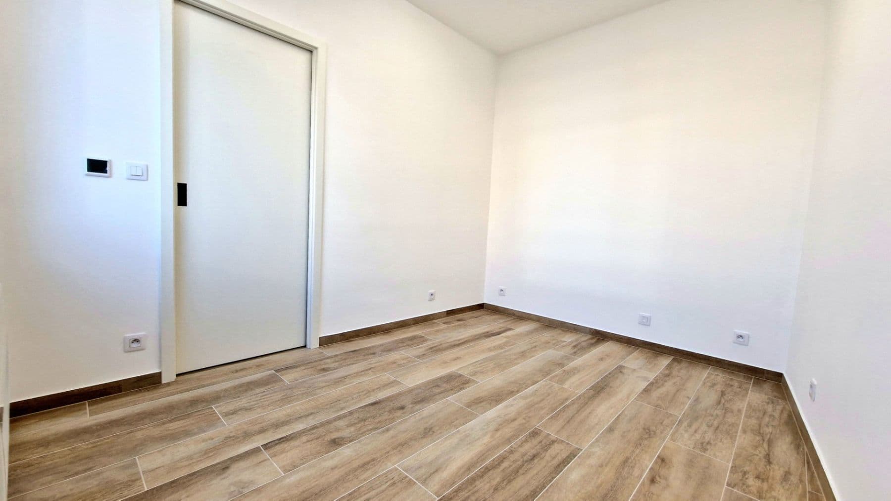 1 bedroom with open-plan kitchen flat to rent, 37 m², U Kříže, Prague, Prague 1 bedroom with open-plan kitchen flat to rent, 37 m², U Kříže, Prague, Prague