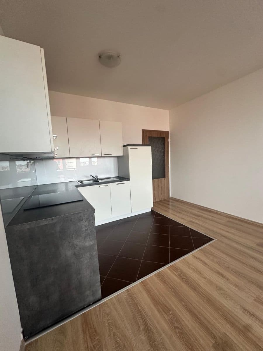 Studio flat to rent, 36 m², Davidovičova, Prague, Prague Studio flat to rent, 36 m², Davidovičova, Prague, Prague