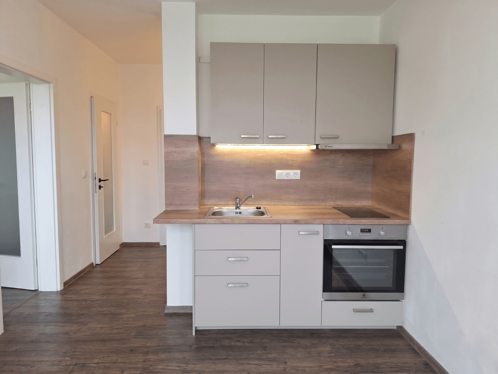 1 bedroom with open-plan kitchen flat to rent, 47 m², Levského, Prague, Prague 1 bedroom with open-plan kitchen flat to rent, 47 m², Levského, Prague, Prague