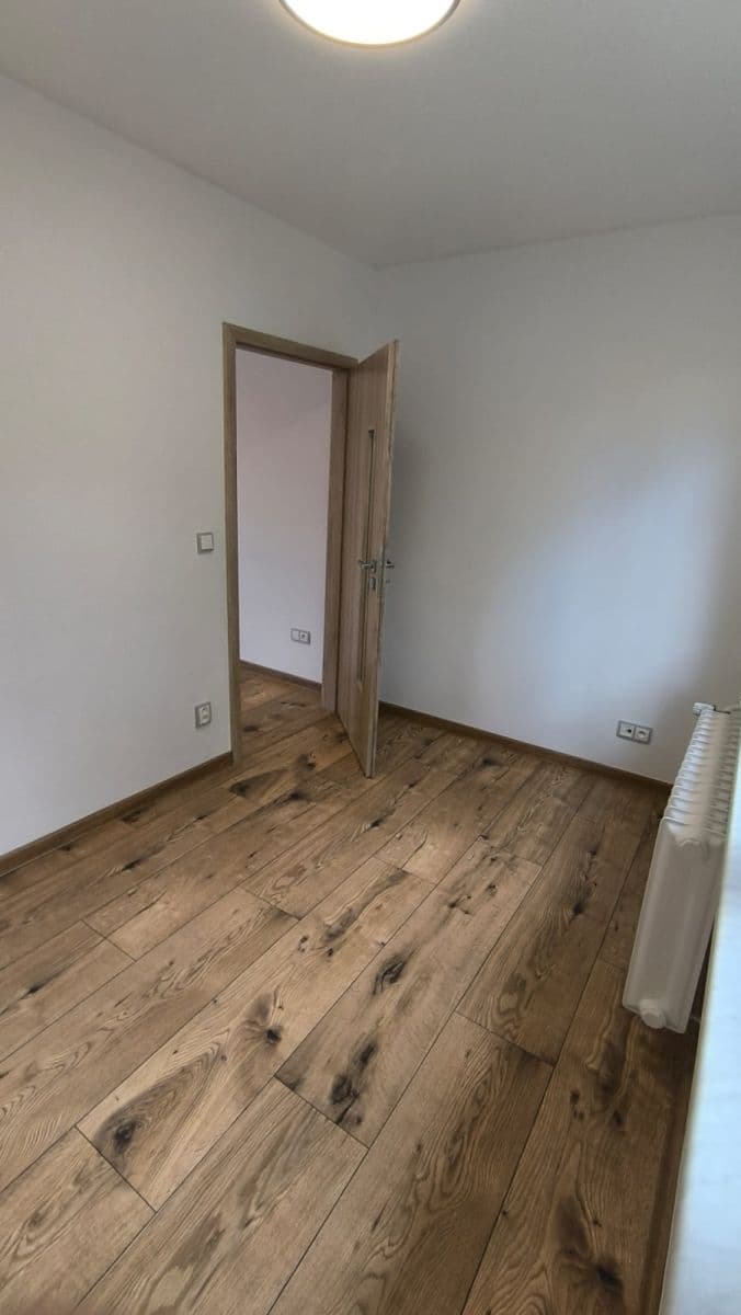 2 bedroom with open-plan kitchen flat to rent, 57 m², Volgogradská, Ostrava, Moravskoslezský Region 2 bedroom with open-plan kitchen flat to rent, 57 m², Volgogradská, Ostrava, Moravskoslezský Region