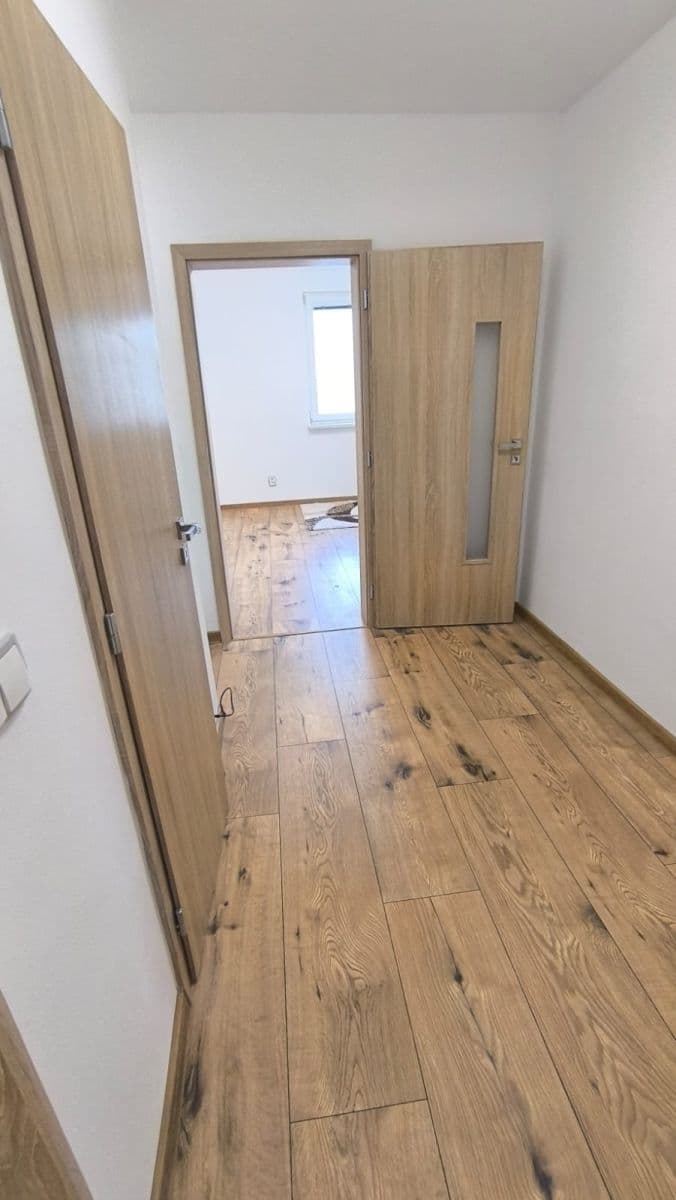 2 bedroom with open-plan kitchen flat to rent, 57 m², Volgogradská, Ostrava, Moravskoslezský Region 2 bedroom with open-plan kitchen flat to rent, 57 m², Volgogradská, Ostrava, Moravskoslezský Region