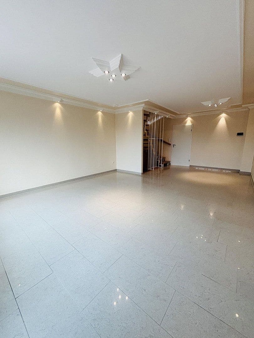 house for sale, 121 m², Sandstrasse 62, Frechen, North Rhine-Westphalia house for sale, 121 m², Sandstrasse 62, Frechen, North Rhine-Westphalia