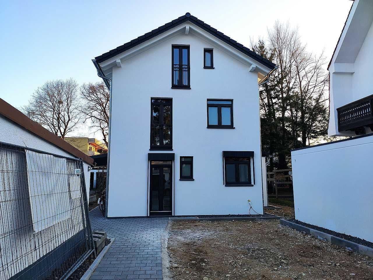 house to rent, 145 m², Schopenhauerstr. 2A, Neubiberg, Bavaria house to rent, 145 m², Schopenhauerstr. 2A, Neubiberg, Bavaria