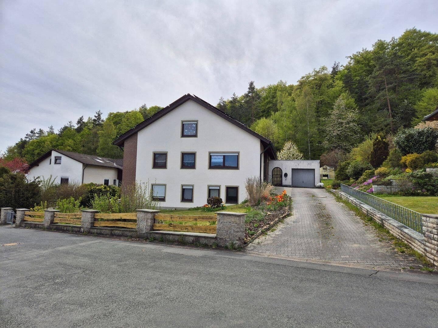 house for sale, 318 m², Neukirchen bei Sulzbach-Rosenberg, Bavaria house for sale, 318 m², Neukirchen bei Sulzbach-Rosenberg, Bavaria