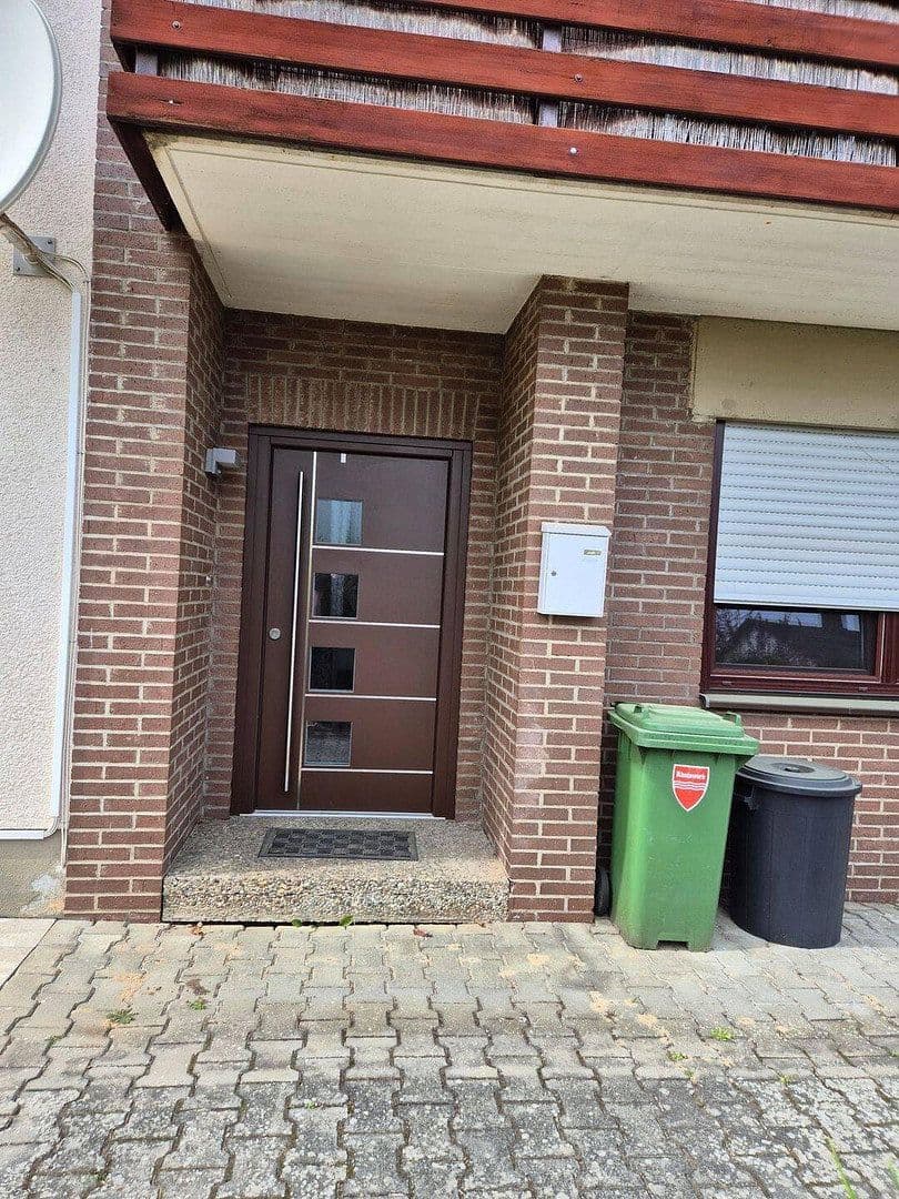 house for sale, 318 m², Neukirchen bei Sulzbach-Rosenberg, Bavaria house for sale, 318 m², Neukirchen bei Sulzbach-Rosenberg, Bavaria