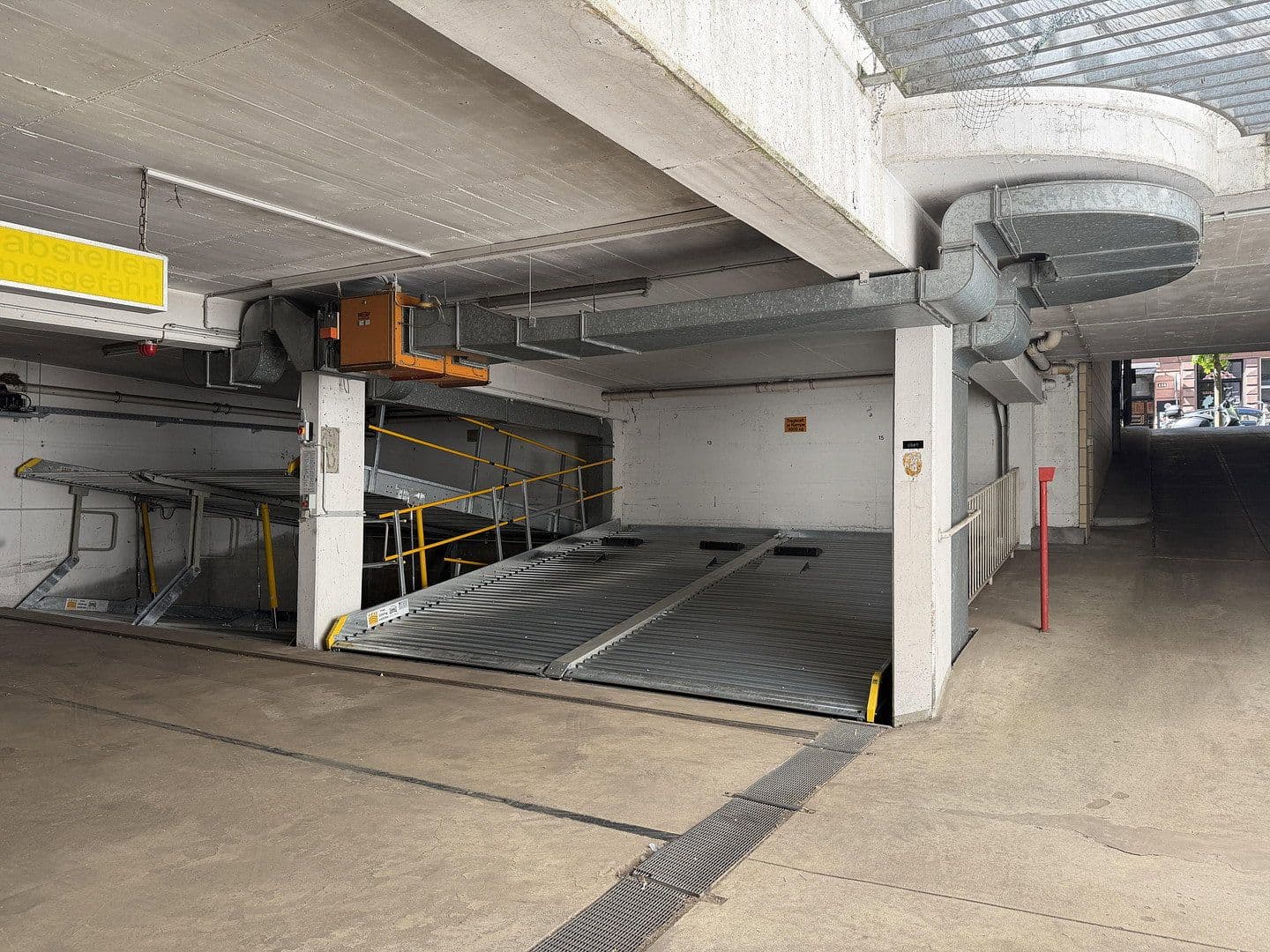 garage to rent, 0 m², Bergerstraße 130, Frankfurt am Main, Hesse garage to rent, 0 m², Bergerstraße 130, Frankfurt am Main, Hesse