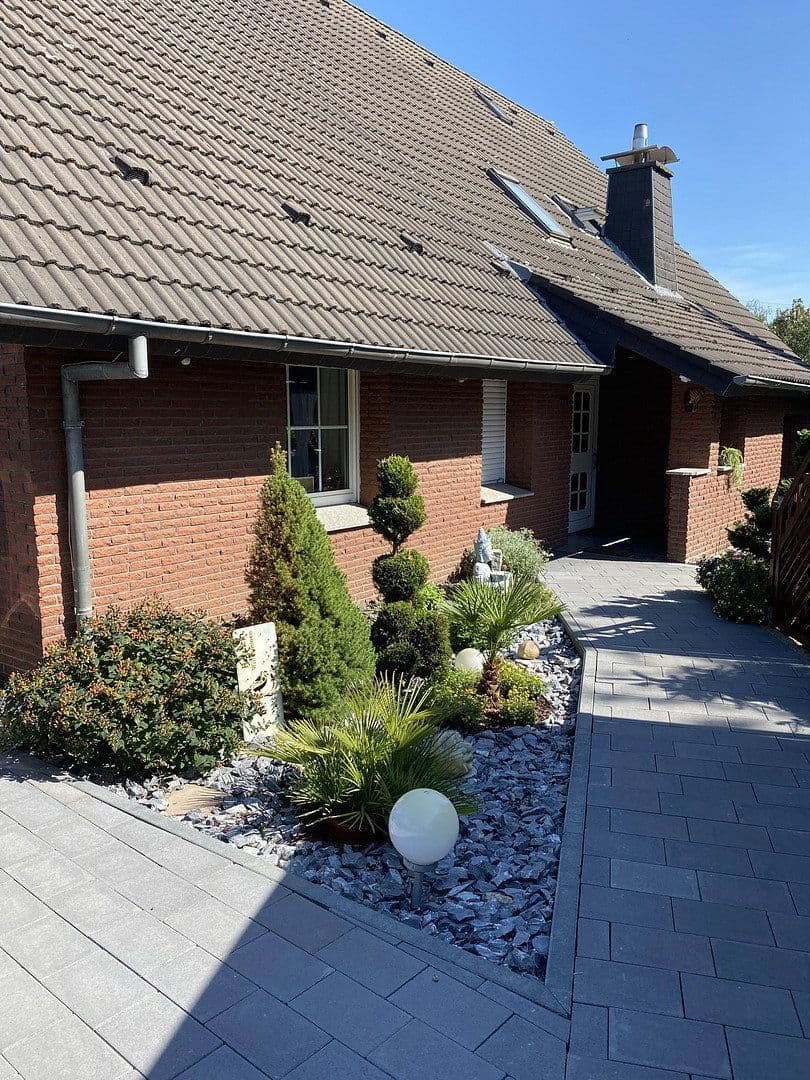 house for sale, 305 m², Hiddenhausen, North Rhine-Westphalia house for sale, 305 m², Hiddenhausen, North Rhine-Westphalia