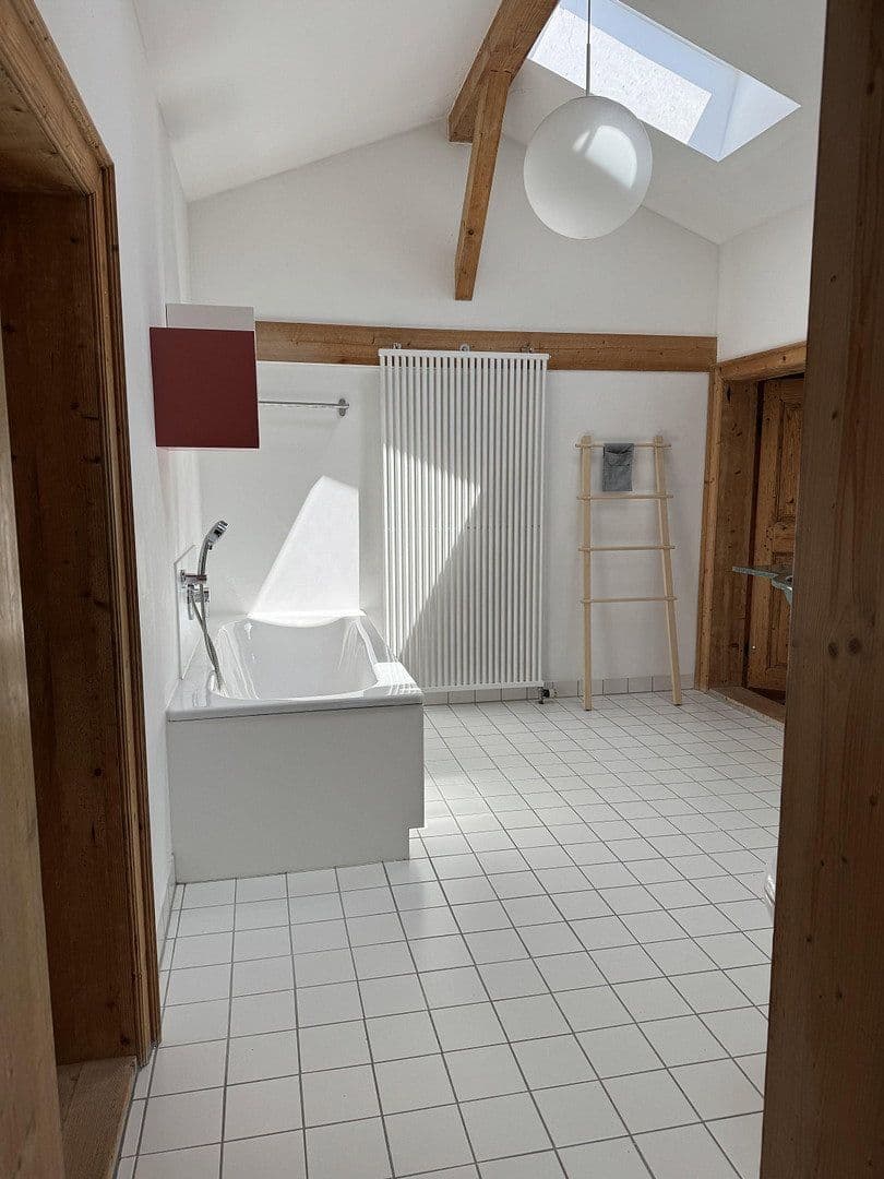 house to rent, 200 m², St Bartholomäus-Weg 2, Holzkirchen, Bavaria house to rent, 200 m², St Bartholomäus-Weg 2, Holzkirchen, Bavaria