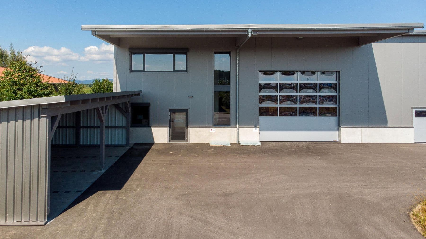 non-residential property to rent, 375 m², Flugplatzstrasse 35, Atting, Bavaria non-residential property to rent, 375 m², Flugplatzstrasse 35, Atting, Bavaria