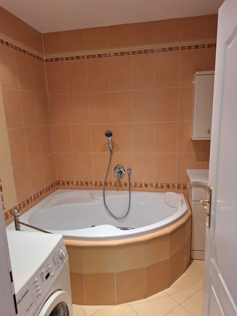 3 bedroom flat to rent, 79 m², Jugoslávská, Teplice, Ústecký Region 3 bedroom flat to rent, 79 m², Jugoslávská, Teplice, Ústecký Region