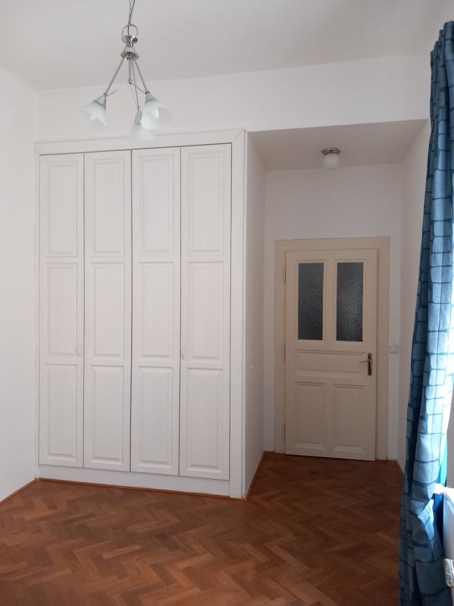 3 bedroom with open-plan kitchen flat to rent, 94 m², Pštrossova, Prague, Prague 3 bedroom with open-plan kitchen flat to rent, 94 m², Pštrossova, Prague, Prague