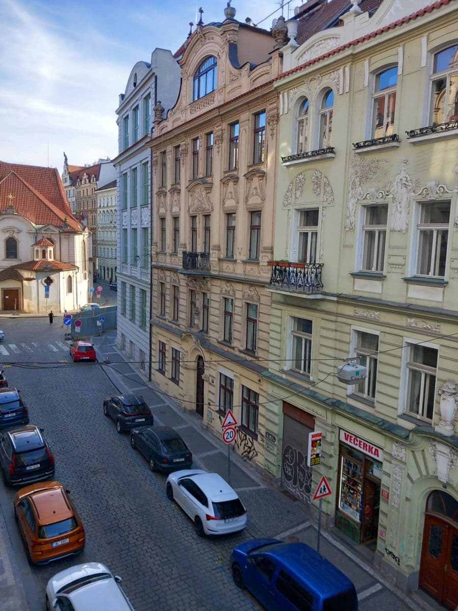 3 bedroom with open-plan kitchen flat to rent, 94 m², Pštrossova, Prague, Prague 3 bedroom with open-plan kitchen flat to rent, 94 m², Pštrossova, Prague, Prague