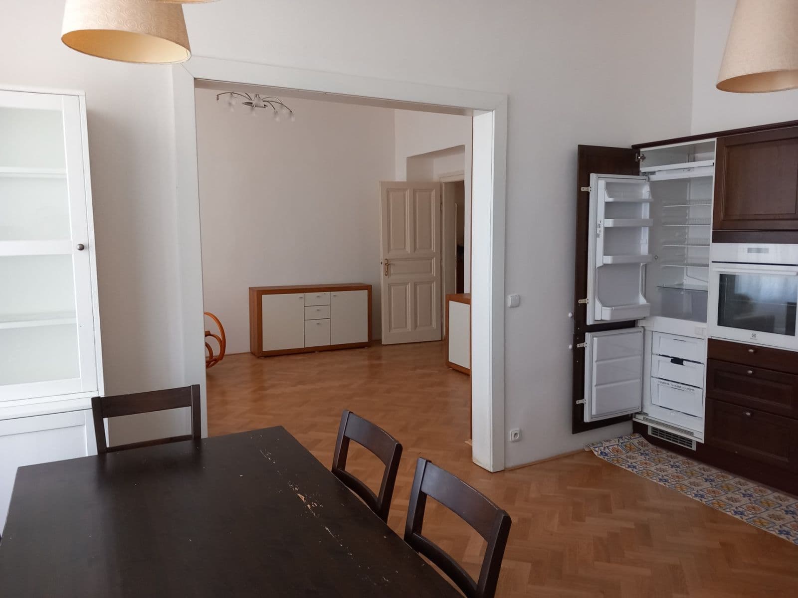3 bedroom with open-plan kitchen flat to rent, 94 m², Pštrossova, Prague, Prague 3 bedroom with open-plan kitchen flat to rent, 94 m², Pštrossova, Prague, Prague