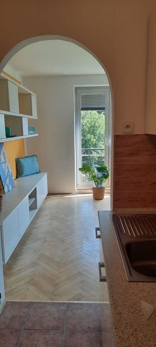 2 bedroom with open-plan kitchen flat to rent, 53 m², Svojšovická, Prague, Prague 2 bedroom with open-plan kitchen flat to rent, 53 m², Svojšovická, Prague, Prague