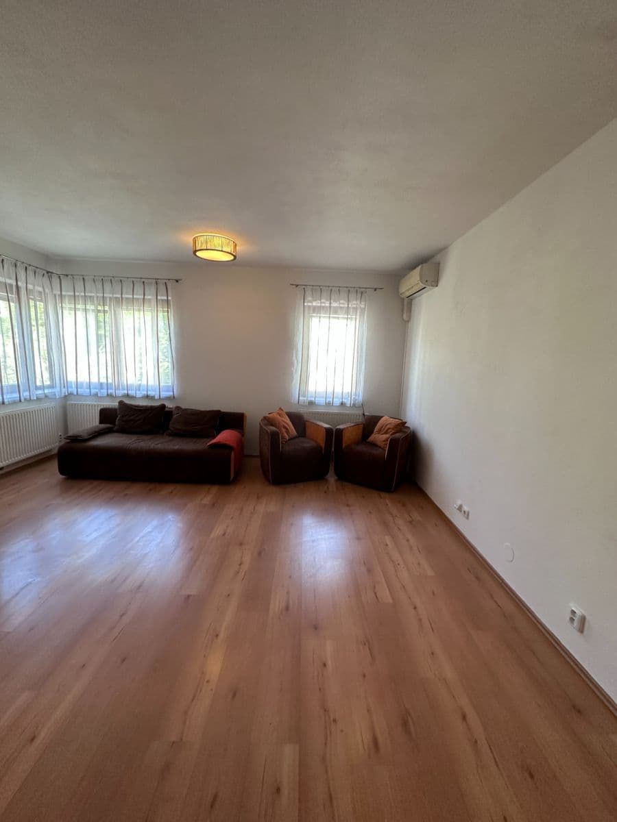 1 bedroom with open-plan kitchen flat to rent, 53 m², Ke Stírce, Prague, Prague 1 bedroom with open-plan kitchen flat to rent, 53 m², Ke Stírce, Prague, Prague