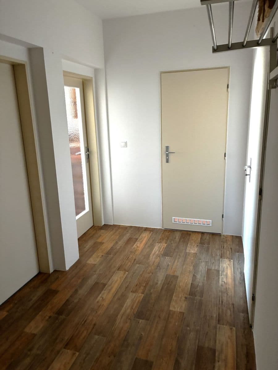 1 bedroom with open-plan kitchen flat to rent, 56 m², K Netlukám, Prague, Prague 1 bedroom with open-plan kitchen flat to rent, 56 m², K Netlukám, Prague, Prague