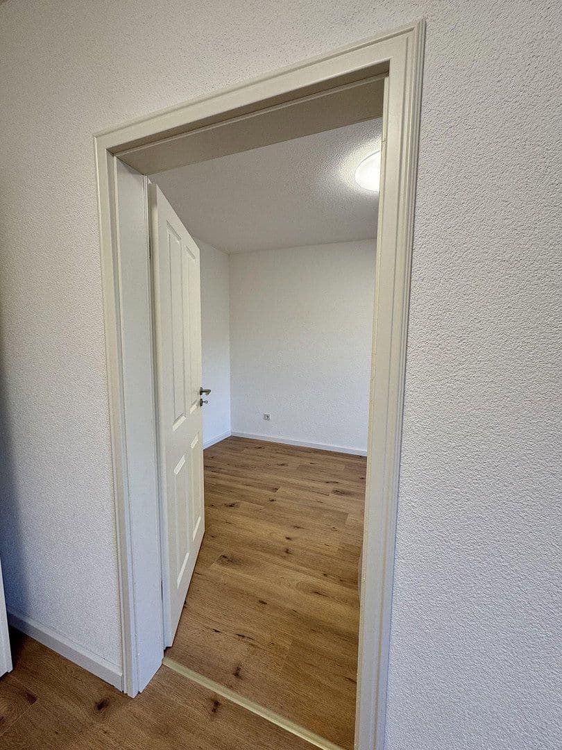 4 bedroom flat to rent, 80 m², Seebohmstr.37, Saarbrücken, Saarland 4 bedroom flat to rent, 80 m², Seebohmstr.37, Saarbrücken, Saarland