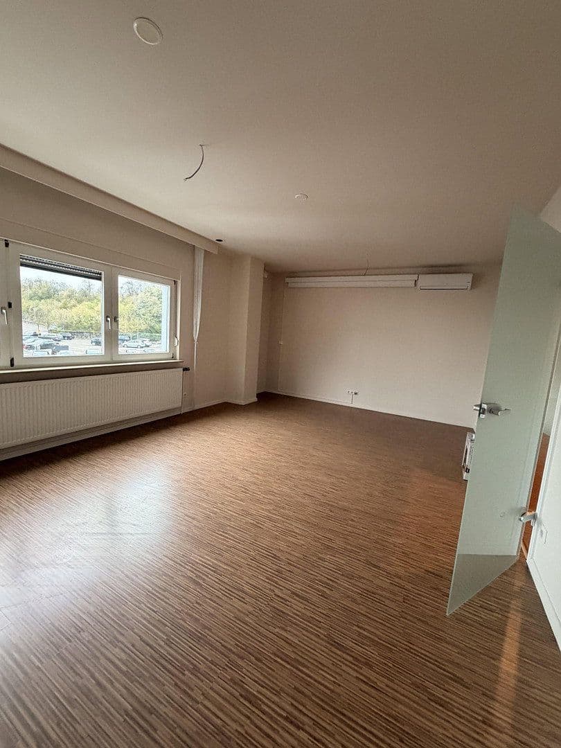 office to rent, 110 m², Austraße 17, Öhringen, Baden-Württemberg office to rent, 110 m², Austraße 17, Öhringen, Baden-Württemberg