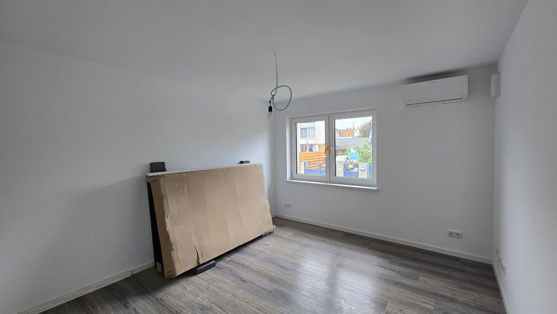 2 bedroom with open-plan kitchen flat to rent, 80 m², Römerberg, Rhineland-Palatinate 2 bedroom with open-plan kitchen flat to rent, 80 m², Römerberg, Rhineland-Palatinate