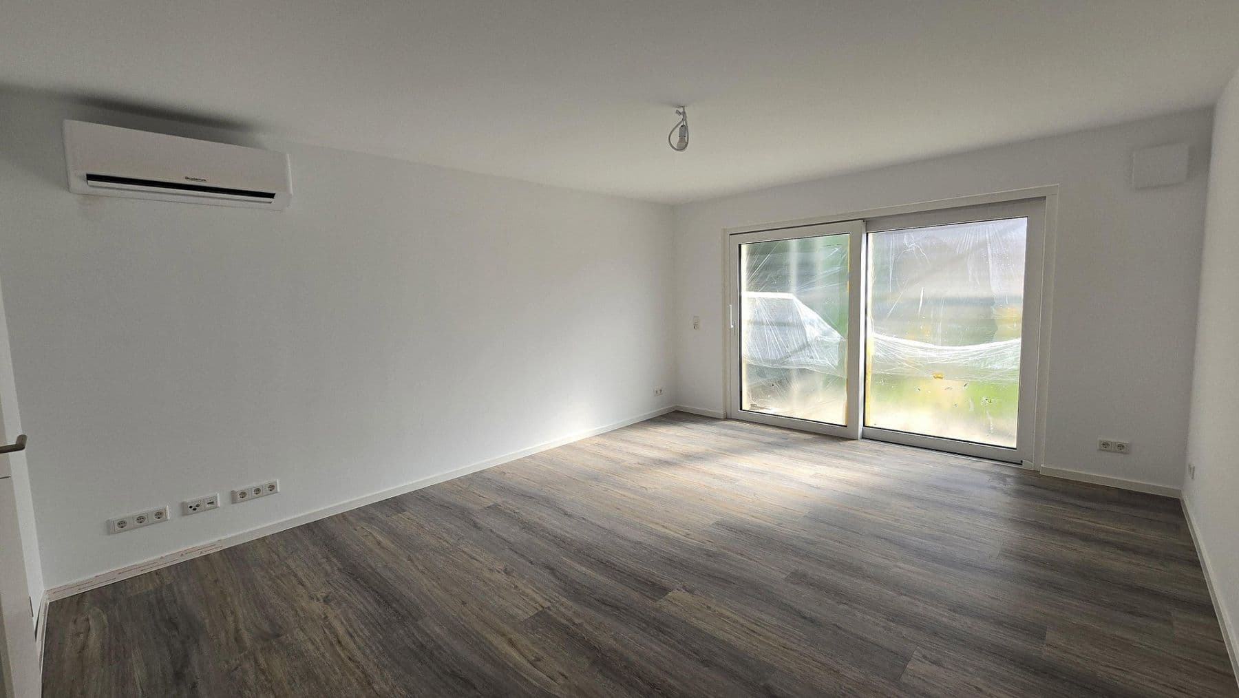 2 bedroom with open-plan kitchen flat to rent, 80 m², Römerberg, Rhineland-Palatinate 2 bedroom with open-plan kitchen flat to rent, 80 m², Römerberg, Rhineland-Palatinate