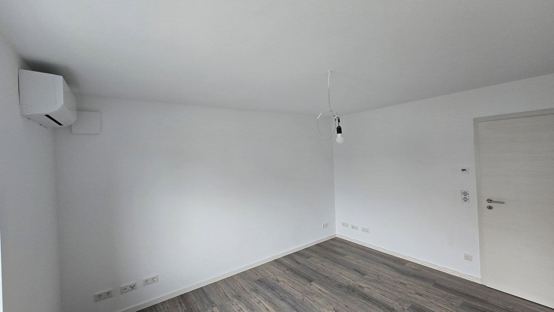 2 bedroom with open-plan kitchen flat to rent, 80 m², Römerberg, Rhineland-Palatinate 2 bedroom with open-plan kitchen flat to rent, 80 m², Römerberg, Rhineland-Palatinate