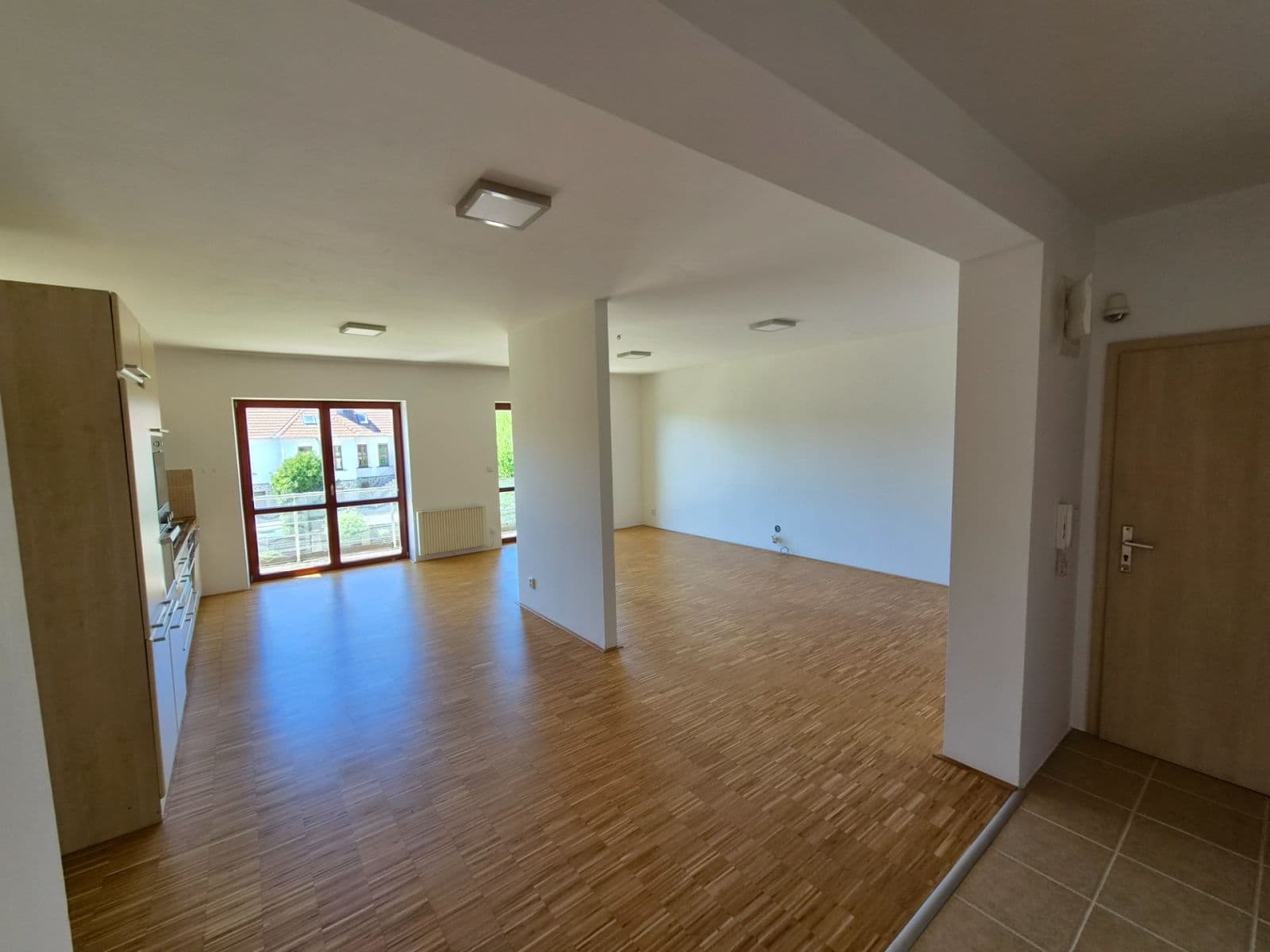 2 bedroom with open-plan kitchen flat to rent, 111 m², Vránova, Brno, Jihomoravský Region 2 bedroom with open-plan kitchen flat to rent, 111 m², Vránova, Brno, Jihomoravský Region