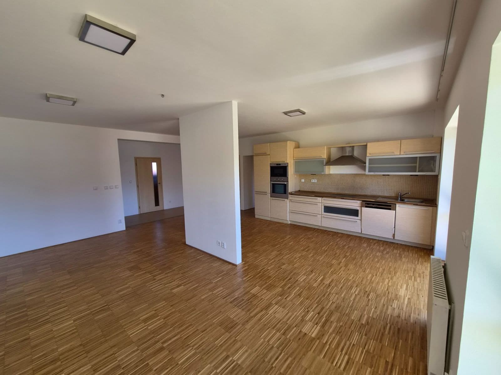 2 bedroom with open-plan kitchen flat to rent, 111 m², Vránova, Brno, Jihomoravský Region 2 bedroom with open-plan kitchen flat to rent, 111 m², Vránova, Brno, Jihomoravský Region