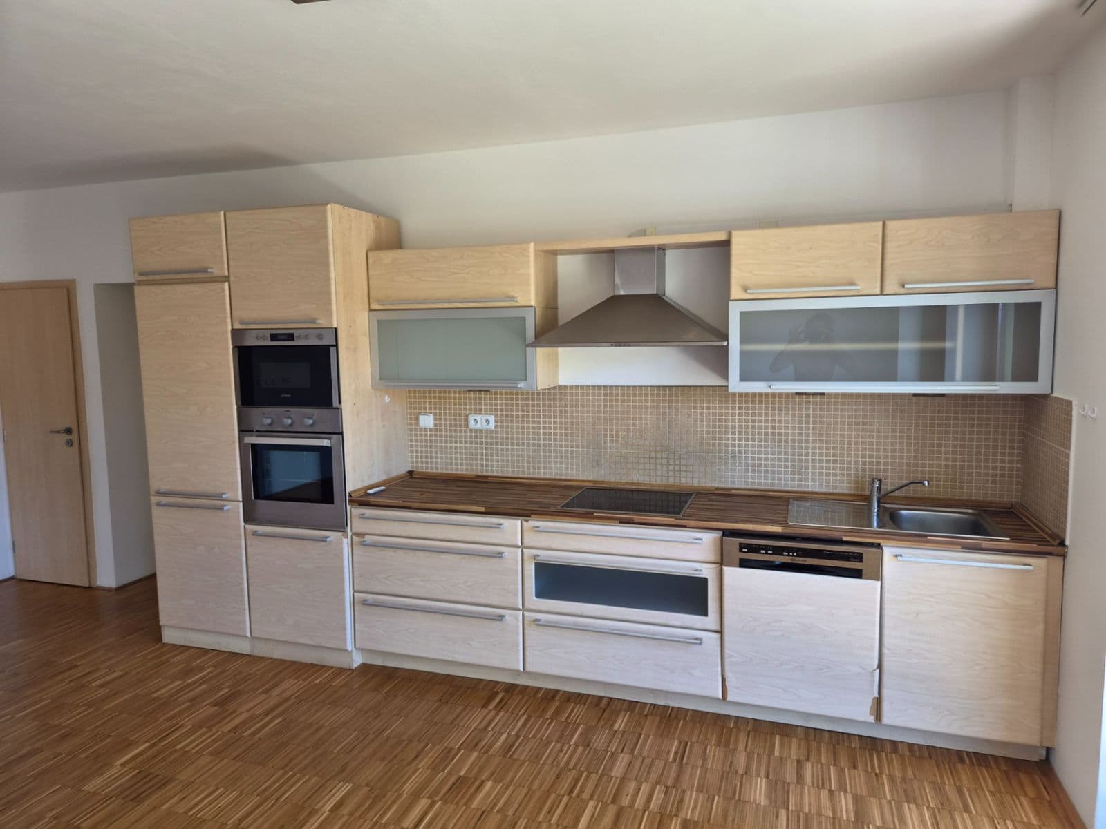 2 bedroom with open-plan kitchen flat to rent, 111 m², Vránova, Brno, Jihomoravský Region 2 bedroom with open-plan kitchen flat to rent, 111 m², Vránova, Brno, Jihomoravský Region
