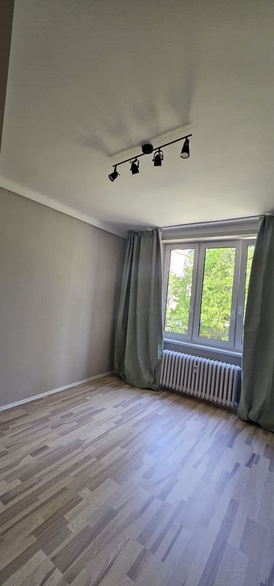 Studio flat to rent, 25 m², Ke Strašnické, Prague, Prague Studio flat to rent, 25 m², Ke Strašnické, Prague, Prague