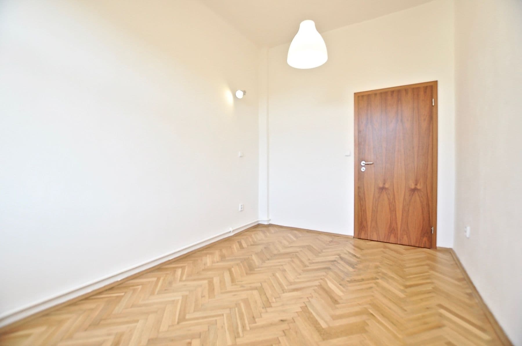 2 bedroom flat for sale, 40 m², Komunardů, Prague, Prague 2 bedroom flat for sale, 40 m², Komunardů, Prague, Prague