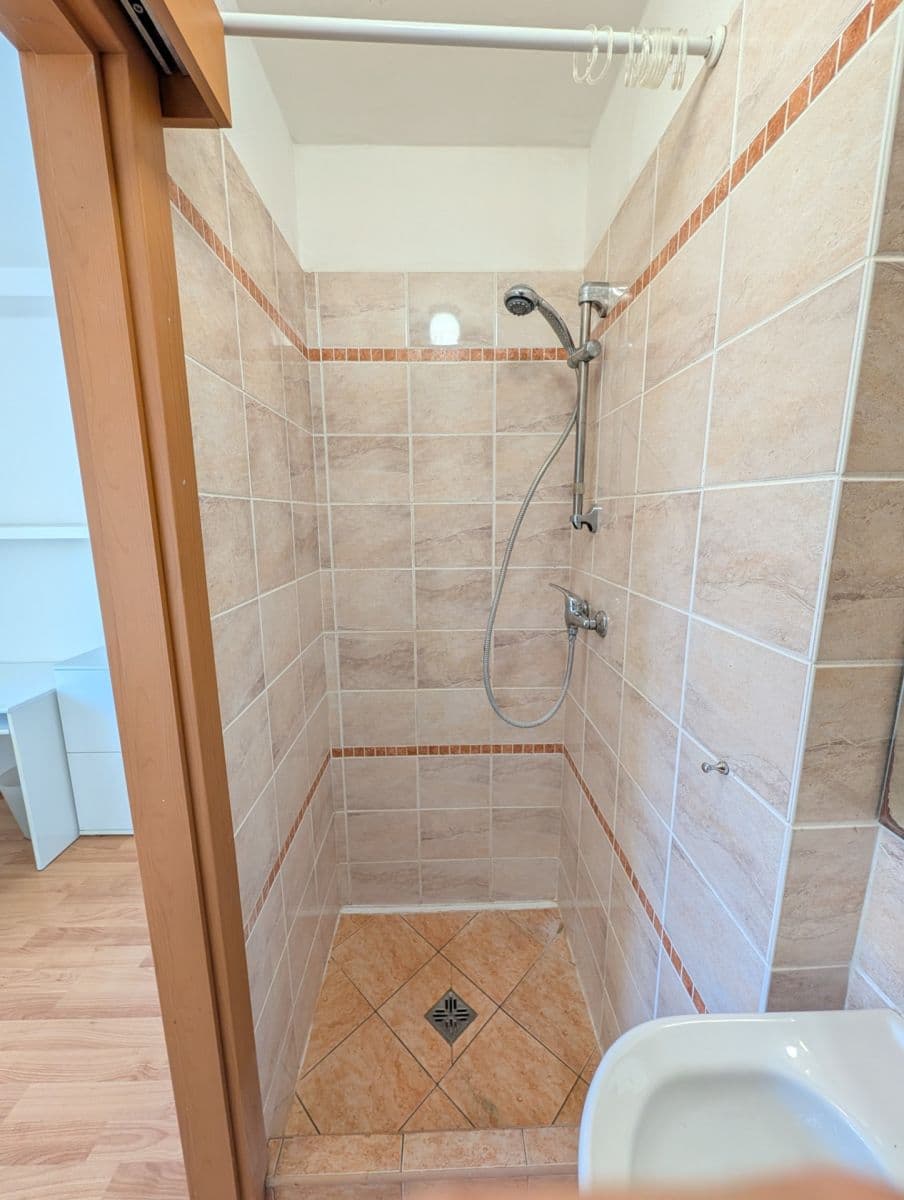 Studio flat to rent, 14 m², Pivoňkova, Brno, Jihomoravský Region Studio flat to rent, 14 m², Pivoňkova, Brno, Jihomoravský Region