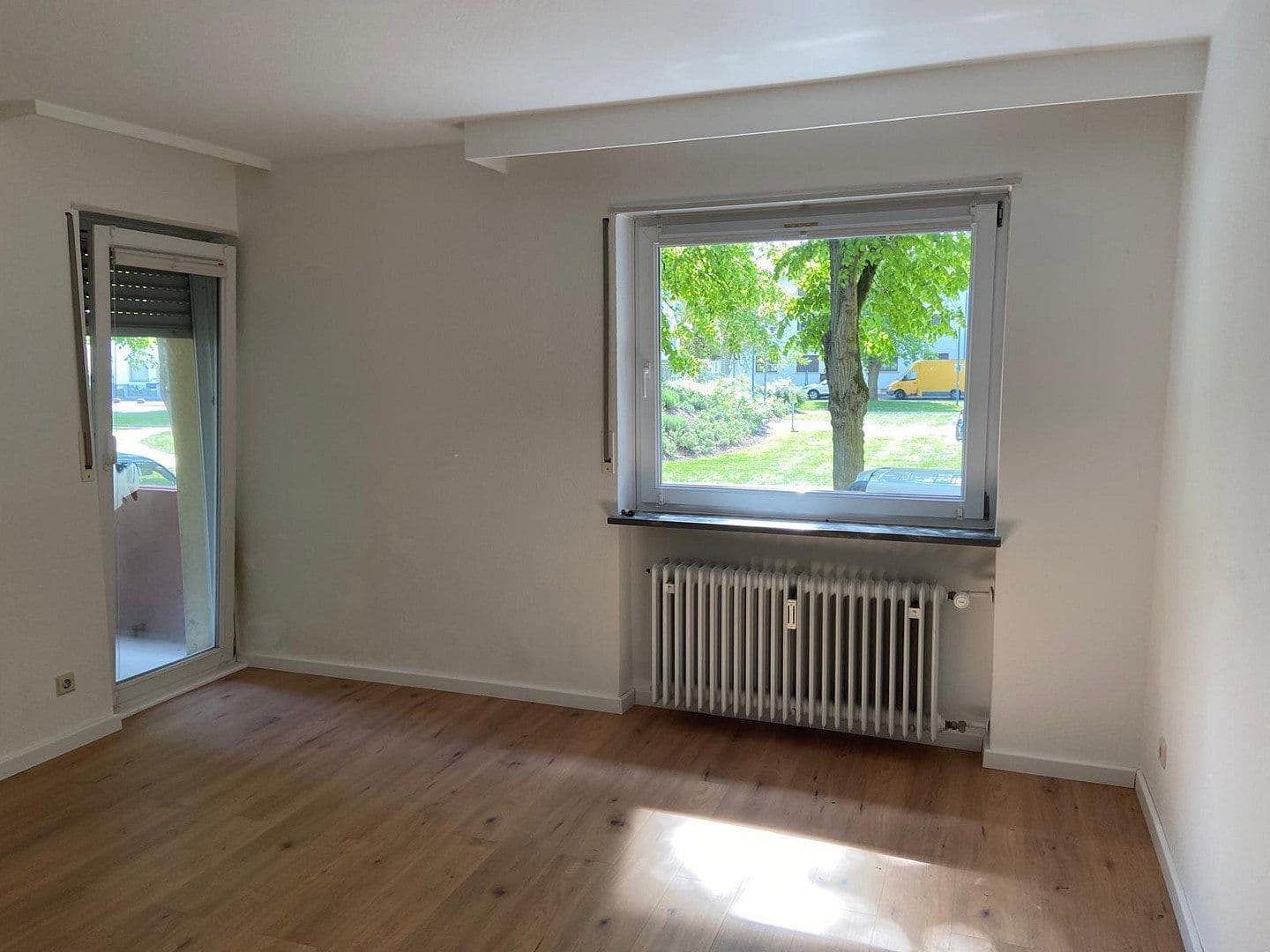 2 bedroom with open-plan kitchen flat to rent, 100 m², Hockenheim, Baden-Württemberg 2 bedroom with open-plan kitchen flat to rent, 100 m², Hockenheim, Baden-Württemberg