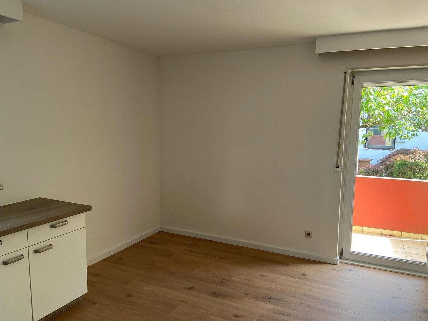 2 bedroom with open-plan kitchen flat to rent, 100 m², Hockenheim, Baden-Württemberg 2 bedroom with open-plan kitchen flat to rent, 100 m², Hockenheim, Baden-Württemberg