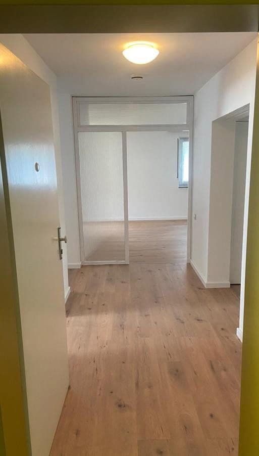 2 bedroom with open-plan kitchen flat to rent, 100 m², Hockenheim, Baden-Württemberg 2 bedroom with open-plan kitchen flat to rent, 100 m², Hockenheim, Baden-Württemberg