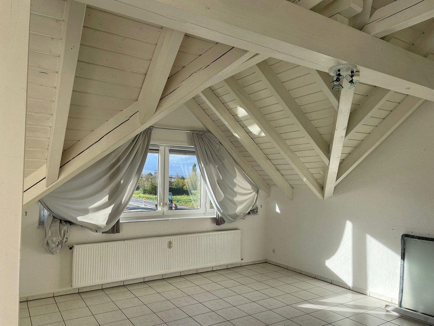 2 bedroom with open-plan kitchen flat to rent, 115 m², Karlstein am Main, Bavaria 2 bedroom with open-plan kitchen flat to rent, 115 m², Karlstein am Main, Bavaria